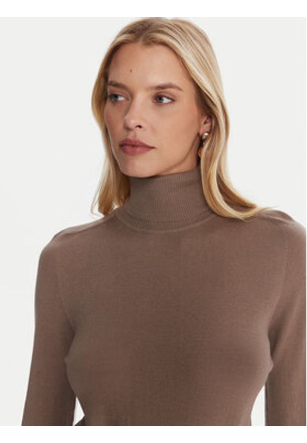 Luisa Spagnoli Golf Manos 100106 Czarny Slim Fit. Typ kołnierza: golf. Kolor: czarny. Materiał: wełna