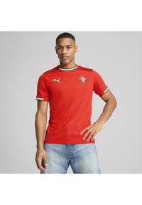 Puma - Męska koszulka domowa Portugalia 2025 PUMA Sport Red Sugared Almond Beige. Kolor: czerwony, wielokolorowy, beżowy. Sport: piłka nożna