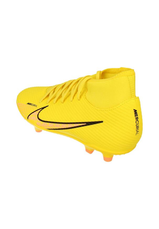 Buty piłkarskie męskie Nike Superfly 9 Club. Zapięcie: sznurówki. Kolor: żółty. Materiał: syntetyk, tkanina, materiał. Szerokość cholewki: normalna. Sport: piłka nożna