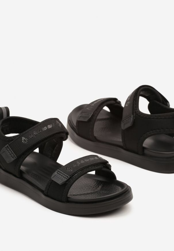 Born2be - Czarne Sandały w Sportowym Stylu Zapinane na Rzep Felfia. Okazja: na uczelnię. Zapięcie: rzepy. Kolor: czarny. Styl: sportowy