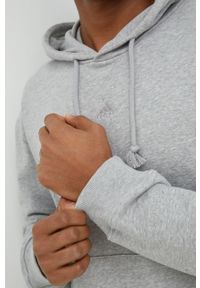 Adidas - adidas bluza męska kolor szary z kapturem melanżowa. Typ kołnierza: kaptur. Kolor: szary. Materiał: poliester, dzianina. Wzór: melanż #4