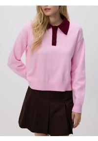 Reserved - Sweter polo z wiskozą - różowy. Typ kołnierza: polo. Kolor: różowy. Materiał: wiskoza