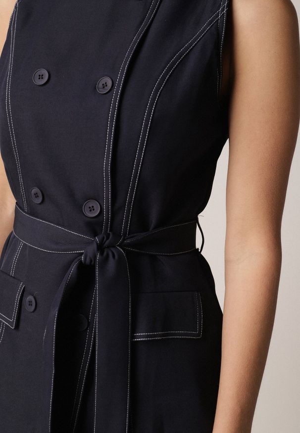 Born2be - Granatowy Komplet Garniturowy Kamizelka z Paskiem i Szerokie Spodnie Zina. Kolor: niebieski