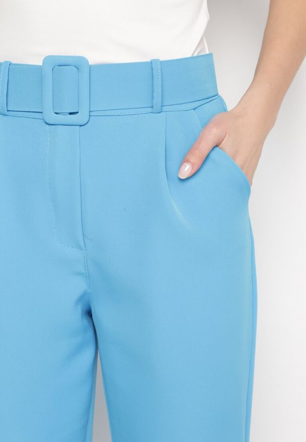 Born2be - Niebieskie Spodnie z Paskiem Ioleina. Kolor: niebieski. Materiał: materiał, koronka. Wzór: jednolity. Styl: elegancki