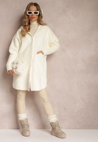 Renee - Jasnobeżowy Płaszcz Wełniany z Alpaką Oversize Długi z Kapturem Ortylia. Typ kołnierza: kaptur. Kolor: biały. Materiał: wełna. Długość rękawa: długi rękaw. Długość: długie