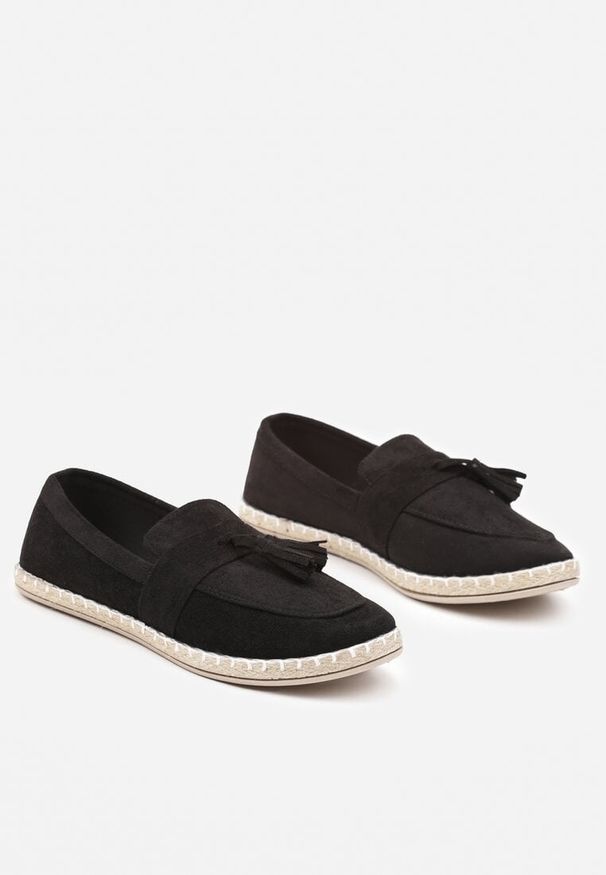 Renee - Czarne Espadryle Ozdobione Frędzlami na Nosku Wanelis. Kolor: czarny. Materiał: jeans. Wzór: aplikacja. Styl: klasyczny