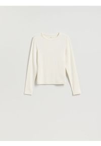 Reserved - Longsleeve z modalem - złamana biel. Materiał: dzianina, bawełna. Długość rękawa: długi rękaw