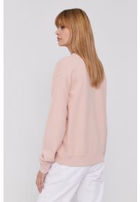 Levi's® - Levi's Bluza bawełniana damska kolor różowy z nadrukiem. Okazja: na spotkanie biznesowe. Kolor: różowy. Materiał: bawełna. Długość rękawa: długi rękaw. Długość: długie. Wzór: nadruk. Styl: biznesowy