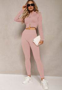 Renee - Różowa Prążkowana Bluza o Krótkim Fasonie Dwoma Suwakami Aloue. Kolor: różowy. Materiał: prążkowany. Długość: krótkie. Styl: elegancki #4