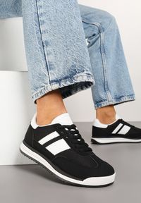 Renee - Czarne Sneakersy w Stylu Tenisówek Ozdobione Paskami Lilmi. Okazja: na co dzień. Zapięcie: pasek. Kolor: czarny. Materiał: jeans. Wzór: aplikacja. Obcas: na płaskiej podeszwie