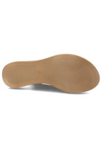 Beżowe Sandały Nessi Modne Obuwie Damskie. Nosek buta: otwarty. Kolor: beżowy. Materiał: skóra. Wzór: gładki. Sezon: lato. Obcas: na koturnie. Styl: elegancki. Wysokość obcasa: średni #5