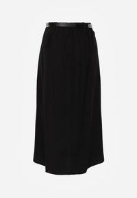 Renee - Czarna Rozkloszowana Spódnica z Wiskozy Zdobiona Rozcięciem i Paskiem Urilia. Okazja: na co dzień, na randkę. Kolor: czarny. Materiał: wiskoza. Wzór: aplikacja. Styl: casual, elegancki #4