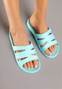 Born2be - Niebieskie Piankowe Klapki z Ozdobnymi Wycięciami Solritia. Okazja: na plażę, na spacer. Kolor: niebieski. Materiał: jeans. Sezon: lato #4