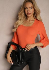 Renee - Pomarańczowy Sweter Ozdobiony Cyrkoniami i Tłoczonym Wzorem Tanaes. Okazja: na co dzień. Kolor: pomarańczowy. Materiał: jeans. Długość rękawa: długi rękaw. Długość: długie. Wzór: aplikacja. Styl: glamour, elegancki, casual #5