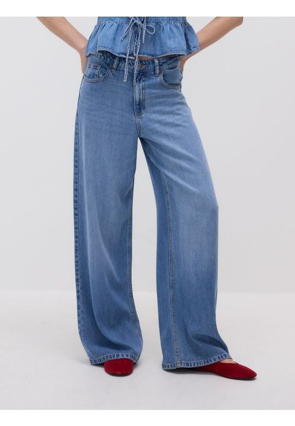 Reserved - Jeansy wide leg z lyocellu - niebieski. Stan: podwyższony. Kolor: niebieski