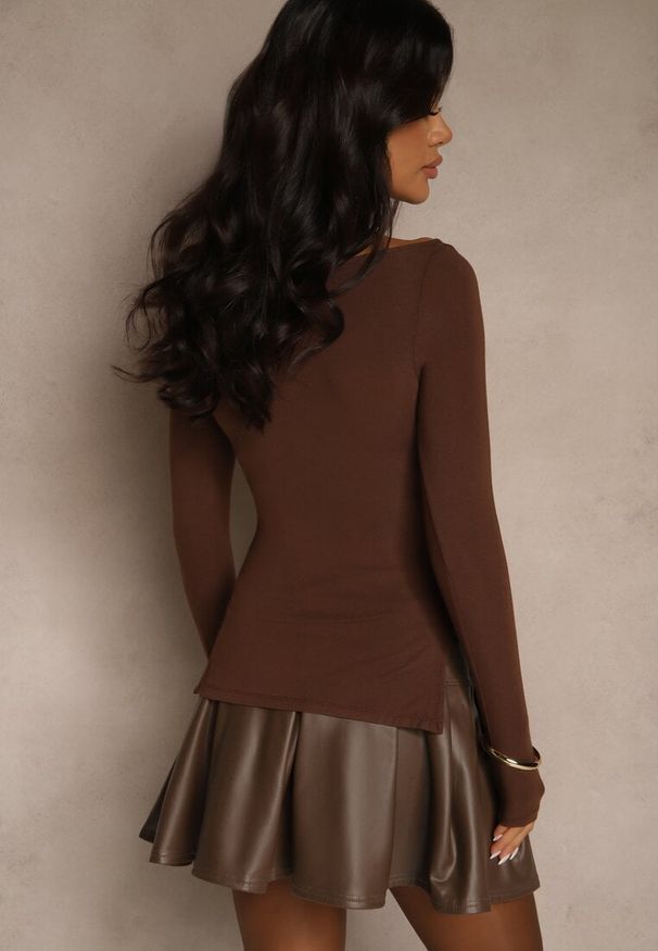 Renee - Brązowa Marszczona Bluzka z Wiskozą Fizzasa. Okazja: na spotkanie biznesowe. Kolor: brązowy. Materiał: wiskoza. Styl: elegancki, biznesowy