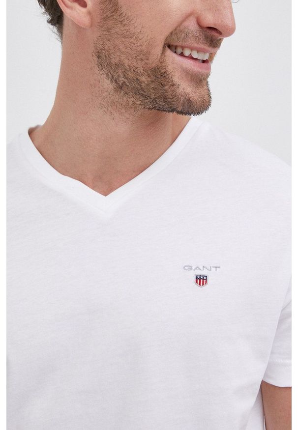 GANT - Gant - T-shirt bawełniany. Okazja: na co dzień. Kolor: biały. Materiał: bawełna. Wzór: gładki, aplikacja. Styl: casual