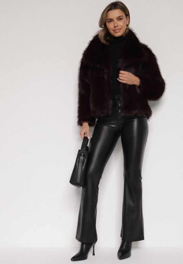 Born2be - Bordowa Kurtka Futerko z Ozdobnym Kołnierzem Devrenna. Okazja: na co dzień. Kolor: czerwony. Materiał: futro. Sezon: zima. Styl: klasyczny, casual, elegancki