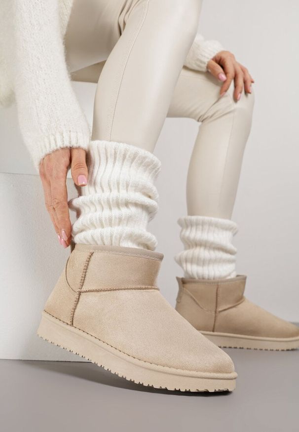 Born2be - Beżowe Krótkie Śniegowce Zozaline. Okazja: na co dzień. Kolor: beżowy. Materiał: jeans. Styl: casual, klasyczny, elegancki