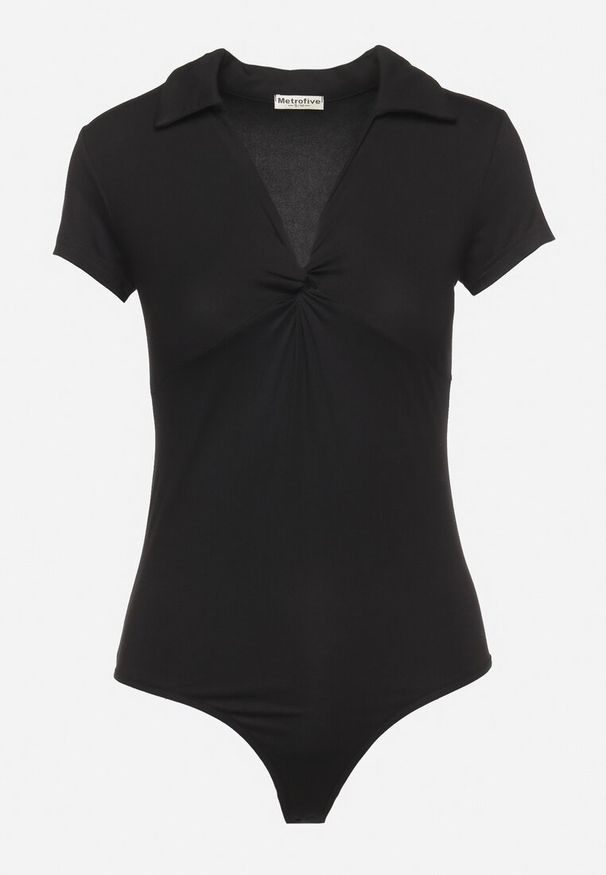 Born2be - Czarne Body z Kołnierzykiem i Ozdobnym Supełkiem Timawin. Okazja: na spotkanie biznesowe. Kolor: czarny. Materiał: jeans, materiał. Długość rękawa: krótki rękaw. Długość: krótkie. Styl: klasyczny, biznesowy