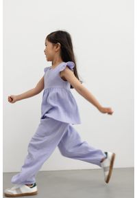 Marsala - MINI spodnie o prostym kroju w kolorze LILA- PIXIE-80-86 (12-18). Kolor: fioletowy. Materiał: bawełna. Wzór: aplikacja. Sezon: lato