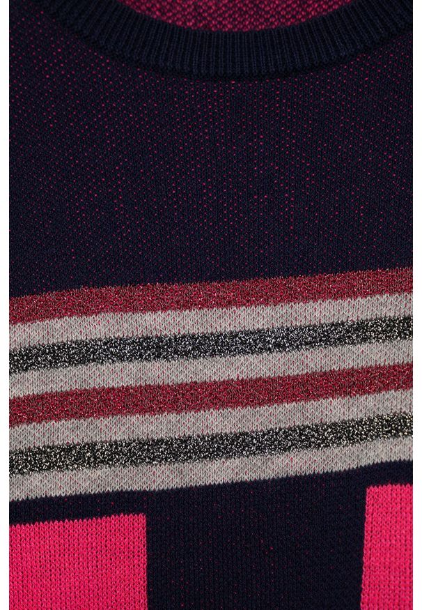 United Colors of Benetton Sweter dziecięcy kolor granatowy. Okazja: na co dzień. Kolor: niebieski. Materiał: dzianina. Wzór: aplikacja. Styl: casual