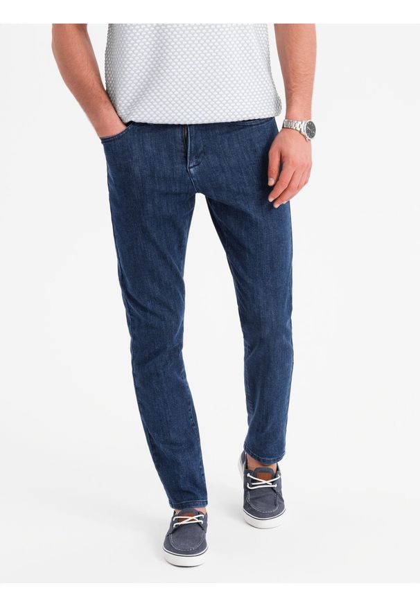 Ombre Clothing - Klasyczne spodnie męskie jeansy SLIM FIT z elastanem – ciemnoniebieskie V3 - Rozmiar: XXL. Kolor: niebieski. Materiał: jeans, elastan. Wzór: gładki, jednolity. Styl: klasyczny