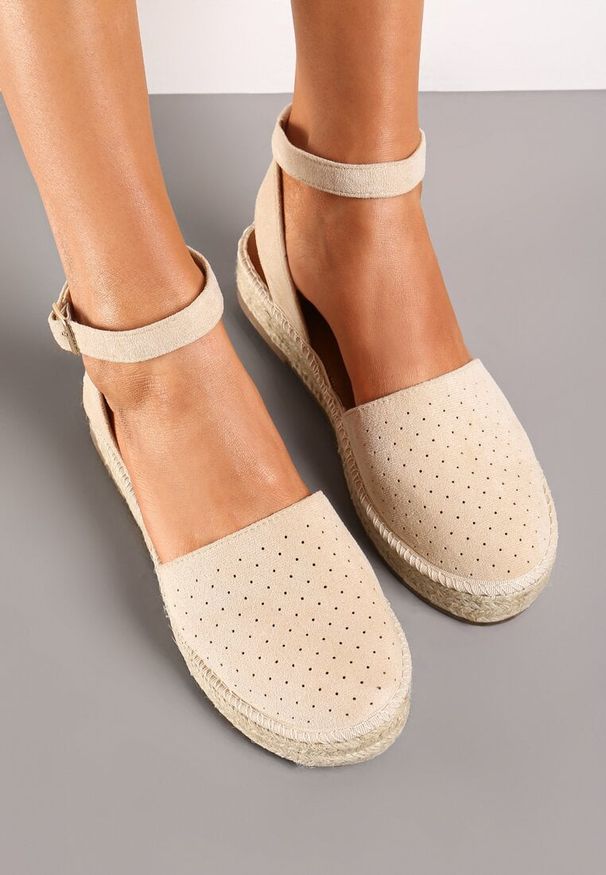 Renee - Beżowe Espadryle na Podeszwie z Plecionką Zapinane Przy Kostce Griolla. Kolor: beżowy. Sezon: lato