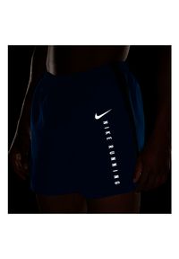 Spodenki męskie do biegania Nike Challenger Run Division DA1310. Materiał: materiał, poliester, tkanina. Technologia: Dri-Fit (Nike). Długość: krótkie. Sport: bieganie #2