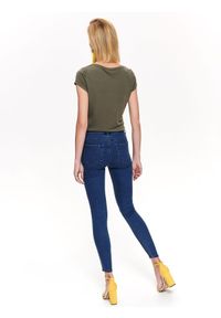 TOP SECRET - Spodnie jeansowe rurki. Kolor: niebieski. Materiał: jeans. Wzór: gładki. Sezon: wiosna, lato #5