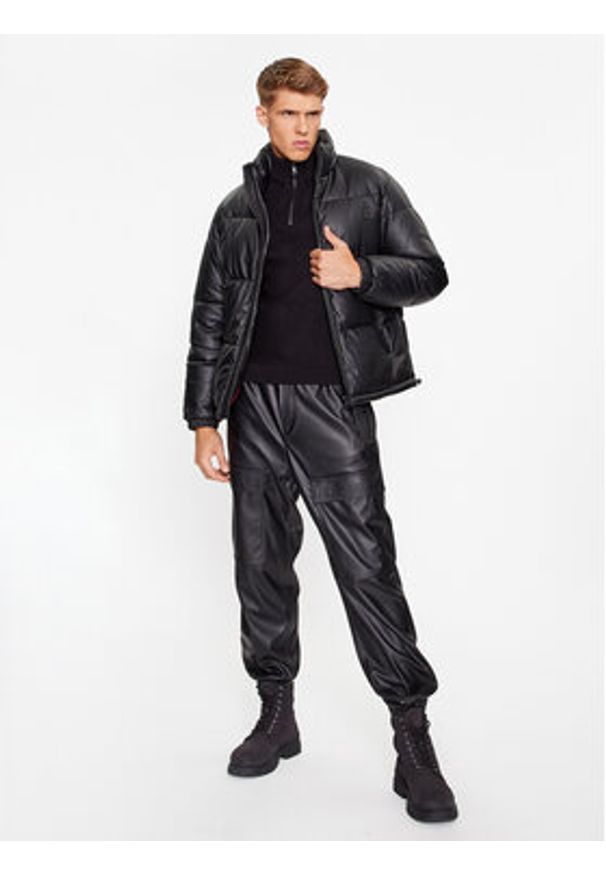Hugo - HUGO Kurtka zimowa 50496246 Czarny Regular Fit. Kolor: czarny. Materiał: syntetyk. Sezon: zima