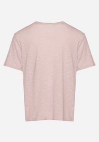 Born2be - Jasnoróżowa Koszulka z Ozdobną Kieszonką Uliadoretia. Okazja: na co dzień. Kolor: różowy. Materiał: jeans. Styl: klasyczny, casual #7