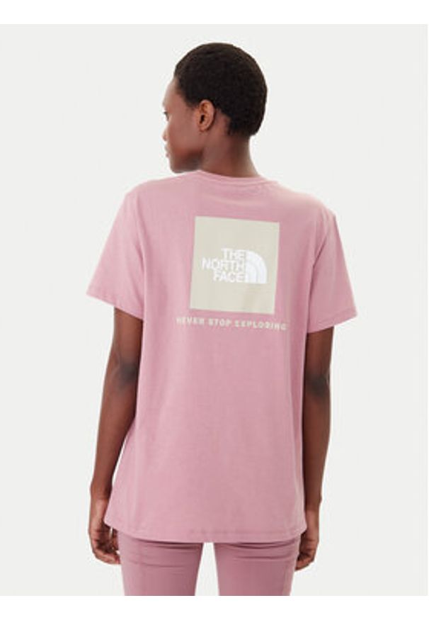 The North Face T-Shirt Redbox NF0A87NK Różowy Relaxed Fit. Kolor: różowy. Materiał: bawełna