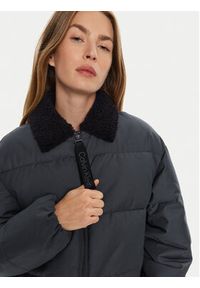 Calvin Klein Jeans Kurtka zimowa Aviator J20J224121 Czarny Relaxed Fit. Kolor: czarny. Materiał: syntetyk, bawełna. Sezon: zima #6
