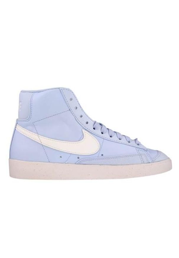 Buty do chodzenia damskie Nike Blazer Mid '77. Kolor: niebieski. Materiał: materiał, syntetyk. Szerokość cholewki: normalna. Sport: turystyka piesza