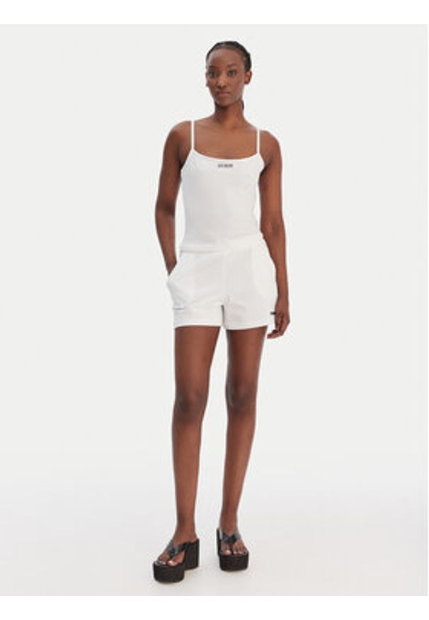 Guess Top E6GP02 J1314 Biały Regular Fit. Kolor: biały. Materiał: bawełna