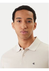 Calvin Klein Jeans Polo LV040EM269 Beżowy Regular Fit. Typ kołnierza: polo. Kolor: beżowy. Materiał: bawełna #3