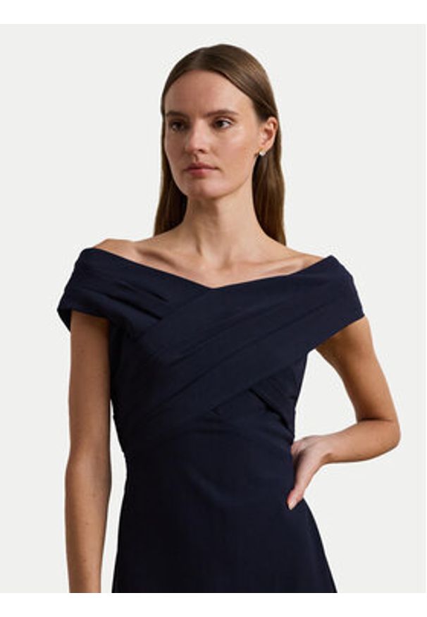 Lauren Ralph Lauren - LAUREN RALPH LAUREN Sukienka wieczorowa 2,53936E+11 Granatowy Slim Fit. Kolor: niebieski. Materiał: syntetyk. Styl: wizytowy