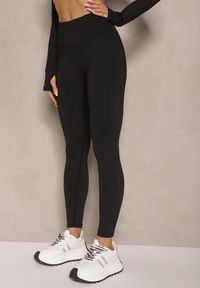 Renee - Czarny Komplet Sportowy Legginsy i Bluza z Wycięciem na Kciuk Redarose. Kolor: czarny
