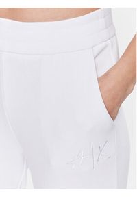 Armani Exchange Spodnie dresowe 3RYP85 YJ3NZ 1000 Biały Regular Fit. Kolor: biały. Materiał: bawełna #5