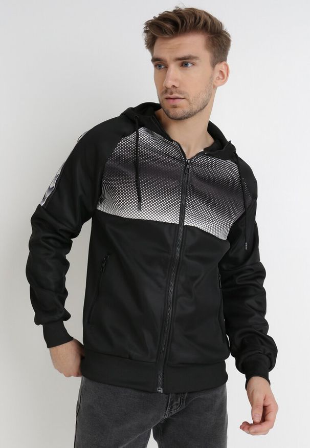 Born2be - Czarna Bluza Aikyle. Kolor: czarny. Materiał: polar. Wzór: aplikacja. Styl: sportowy