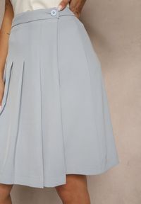 Renee - Niebieska Plisowana Spódnica Rozkloszowana o Kopertowym Fasonie Divonna. Okazja: na co dzień, na spacer. Kolor: niebieski. Materiał: jedwab. Styl: klasyczny, elegancki, casual #5