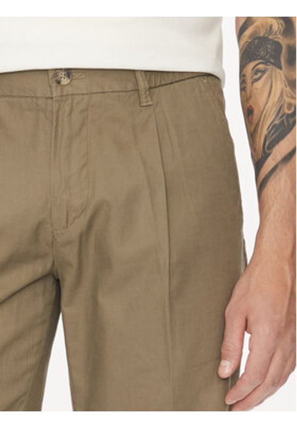 Marc O'Polo Chinosy 523 1340 10134 Zielony Tapered Fit. Kolor: zielony. Materiał: bawełna