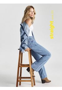 Reserved - Jeansy straight fit - niebieski. Kolor: niebieski