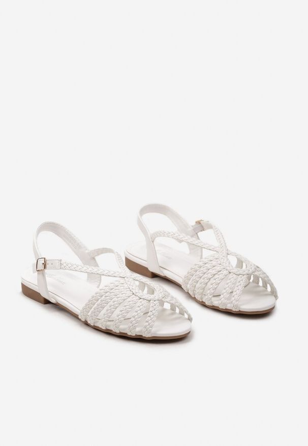 Born2be - Białe Sandały ze Sprzączką z Plecionymi Paseczkami Ebranica. Zapięcie: sprzączka. Kolor: biały. Sezon: lato. Styl: boho, elegancki