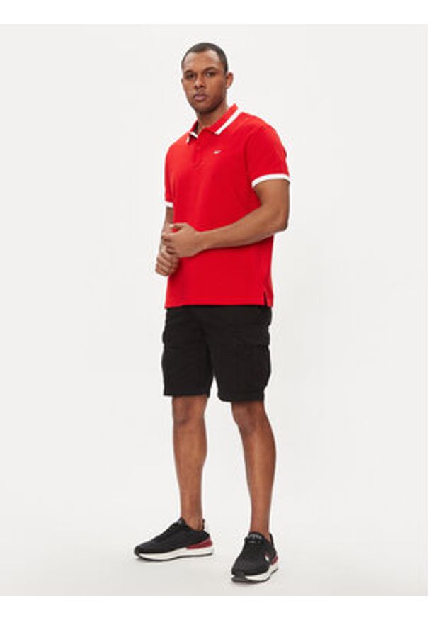 Tommy Jeans Polo DM0DM18313 Czerwony Regular Fit. Typ kołnierza: polo. Kolor: czerwony. Materiał: bawełna
