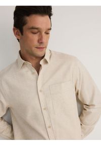Reserved - Koszula boxy z domieszką lnu - beżowy. Kolor: beżowy. Materiał: len