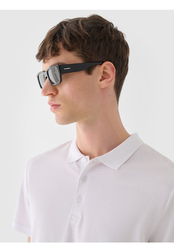 4f - 4F Koszulka polo męska - biała XXL. Okazja: na co dzień. Typ kołnierza: polo. Kolor: biały. Materiał: dzianina, poliester, bawełna, materiał. Styl: casual, klasyczny, sportowy