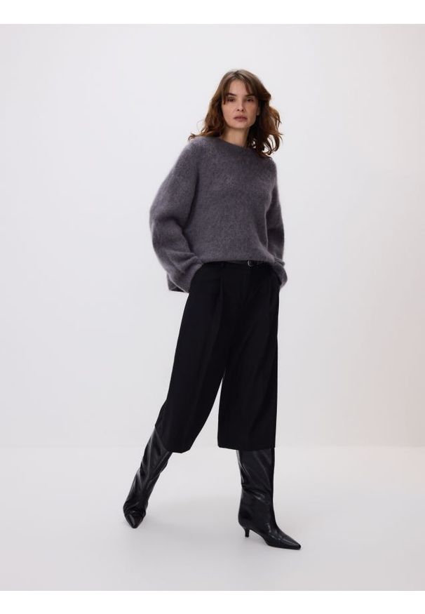 Reserved - Sweter z moherem i wełną - szary. Kolor: szary. Materiał: moher, wełna. Wzór: gładki