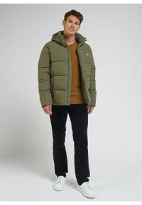 Lee - LEE PUFFER JACKET MĘSKA KURTKA ZIMOWA Z KAPTUREM CIEPŁA OLIVE GROVE L87NNYA61. Typ kołnierza: kaptur. Sezon: zima #5